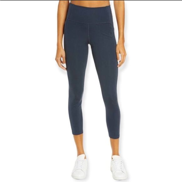 Girlfriend Collective Stretch Crop Leggings - Picture 1 of 6
